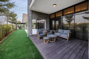 Fotografie z fotogalerie ubytování Damac Hills - Villa with Golf Course and Lake View v Dubaji