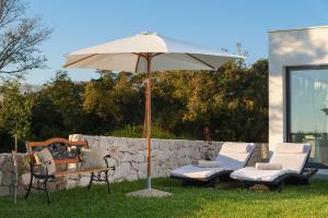 Vonkajšia záhrada v ubytovaní Luxury Villa Luminosa
