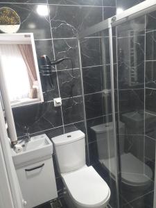 Koupelna v ubytování Gürses Home + 22 fotografií