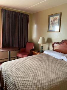 Imagen de la galería de Embassy motel, en Franklin