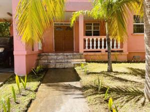 Gambar di galeri bagi Villa in Atlantic View di Basseterre