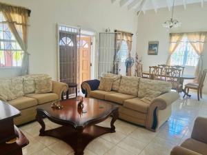 Gambar di galeri bagi Villa in Atlantic View di Basseterre