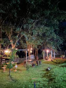Taman di luar Rancho dois Irmaos