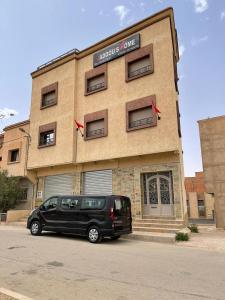 The building in which a vendégházakat is located