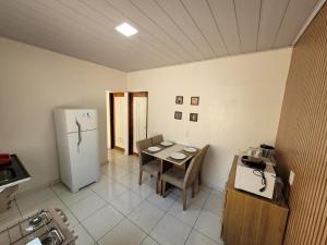 Kuchyň nebo kuchyňský kout v ubytování Casa Centro Itacoatiara AM