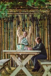 Foto sihtkohas Stewarts River asuva majutusasutuse Off Grid Cob Home galeriist