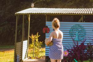 Foto sihtkohas Stewarts River asuva majutusasutuse Off Grid Cob Home galeriist