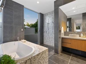 Bagno di Ultimate Beachfront Escape with Pool