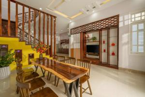 TV a/nebo společenská místnost v ubytování Pool Villa by Han River & Beach with Free Pick-Up