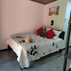 Postel nebo postele na pokoji v ubytování Cabinas la Antorcha