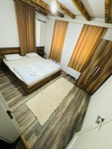 Gallery image of Holiday Home with Private Pool in Bihać +10 photos
