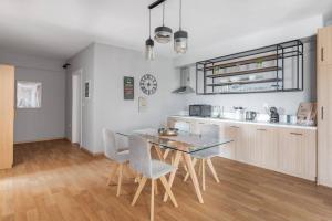 Η κουζίνα ή μικρή κουζίνα στο Charming Acropolis view modern design House 2BD +6 φωτογραφίες