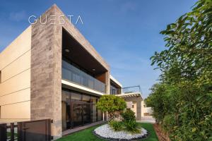 Fotografie z fotogalerie ubytování Damac Hills - Villa with Golf Course and Lake View v Dubaji