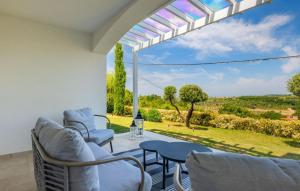 Beautiful Casa Garden Contesses in Momjan的休息区