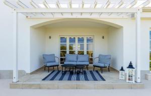 Beautiful Casa Garden Contesses in Momjan的休息区