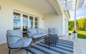Beautiful Casa Garden Contesses in Momjan的休息区