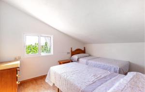 Ένα ή περισσότερα κρεβάτια σε δωμάτιο στο 2 Bedroom Cozy Home In Murcia