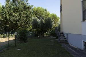 Aed väljaspool majutusasutust Un balcone su Spello