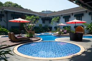 Bazén v ubytování Patra Bandung Hotel nebo v jeho okolí