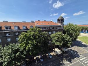 Budova, v ktorej sa apartmán nachádza