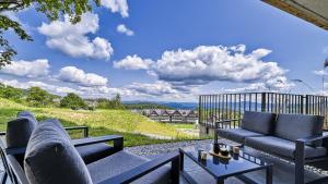 Ban công/sân hiên tại Orlik VIP Residence by Royal Aparts - apartamenty z widokiem na Śnieżkę, blisko wyciągu i Wang
