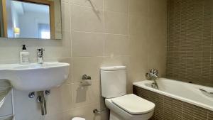 Et badeværelse på Darsena B BX-2 + 11 billeder