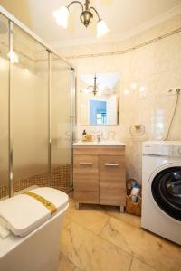 Ένα μπάνιο στο Pelayo 2 Apartamento