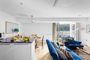 Khu vực ghế ngồi tại Dart Marina - Luxury apartment on Marina