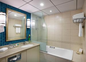
A bathroom at Coral Beach Resort Sharjah
