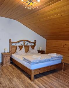 Posteľ alebo postele v izbe v ubytovaní Gstattlhof Mountain Farmhouse