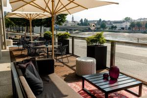 Balkón alebo terasa v ubytovaní Motel One Salzburg-Mirabell