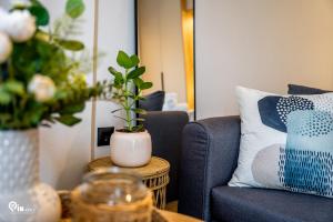 Khu vực ghế ngồi tại Athena & Phevos - Seaside View Luxury Suite +27 ảnh