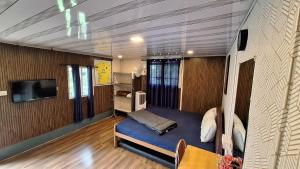 TV a/nebo společenská místnost v ubytování Pepper county farm stay