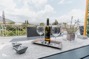 Bevande di Phevos & Athena Luxury Suite With View In Nea Makri