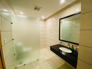 Φωτογραφία από το άλμπουμ του De-Meridian Luxury Apartments σε Ραβαλπίντι