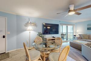 Et opholdsområde på Gulf Place 19 + 23 billeder