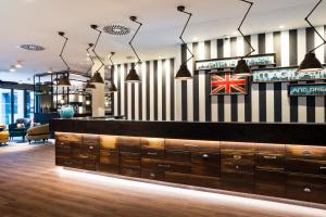 Lounge nebo bar v ubytování Motel One Newcastle