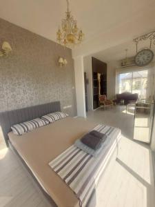 Posezení v ubytování Central 1 bedroom lux apartment + 5 fotografií