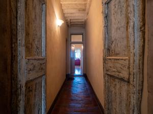 Foto dalla galleria di Tuscan Tempo Cozy Medieval Apt in Chianti a Barberino di Val dʼElsa