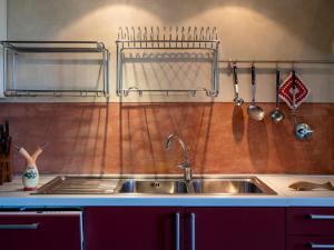 Foto dalla galleria di Tuscan Tempo Cozy Medieval Apt in Chianti a Barberino di Val dʼElsa