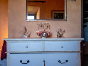 Foto dalla galleria di Tuscan Tempo Cozy Medieval Apt in Chianti a Barberino di Val dʼElsa