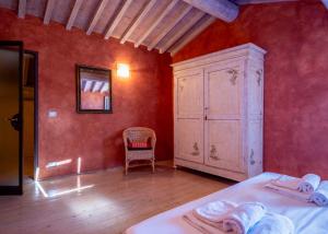 Foto dalla galleria di Tuscan Tempo Cozy Medieval Apt in Chianti a Barberino di Val dʼElsa