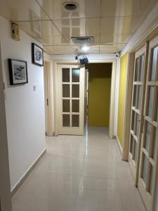 Imagen de la galería de Al najda 04 For men only, en Abu Dabi 3 fotos más