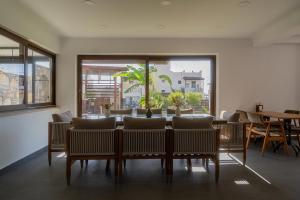 Posezení v ubytování NEKO HOTEL