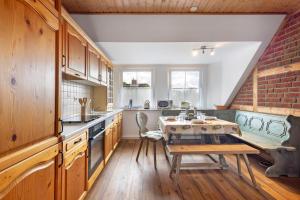 Kuchyň nebo kuchyňský kout v ubytování Wohnung auf dem Dorf