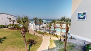 Bazén v ubytování The Vue 225 by Tybee Vacation Rentals nebo v jeho okolí