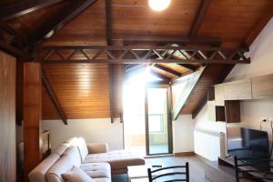 Зона вітальні в Hilltop Faraya Suites