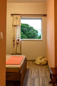 スーニオにあるMarina's dream houseのベッドと窓のある寝室 +43枚の写真