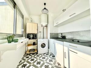 Nhà bếp/bếp nhỏ tại Le Treize Urbain douillet et paisible