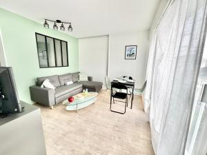 Khu vực ghế ngồi tại Le Treize Urbain douillet et paisible +3 ảnh